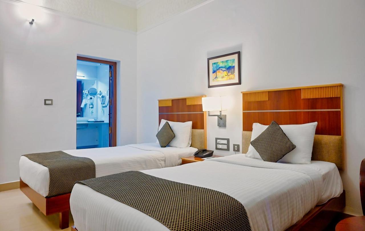 Contour Backwaters Hotel Resort & Convention Centre Ramankari Bagian luar foto