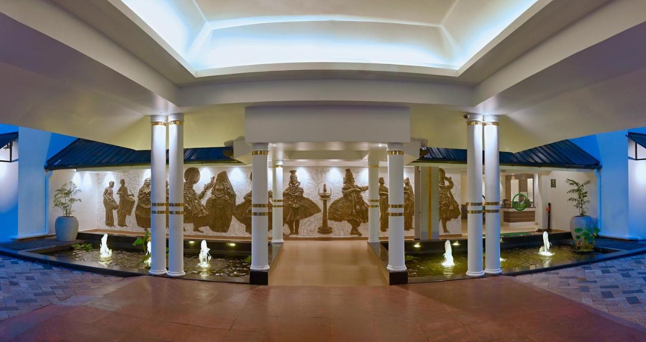 Contour Backwaters Hotel Resort & Convention Centre Ramankari Bagian luar foto