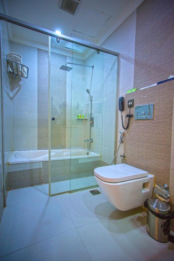 Contour Backwaters Hotel Resort & Convention Centre Ramankari Bagian luar foto