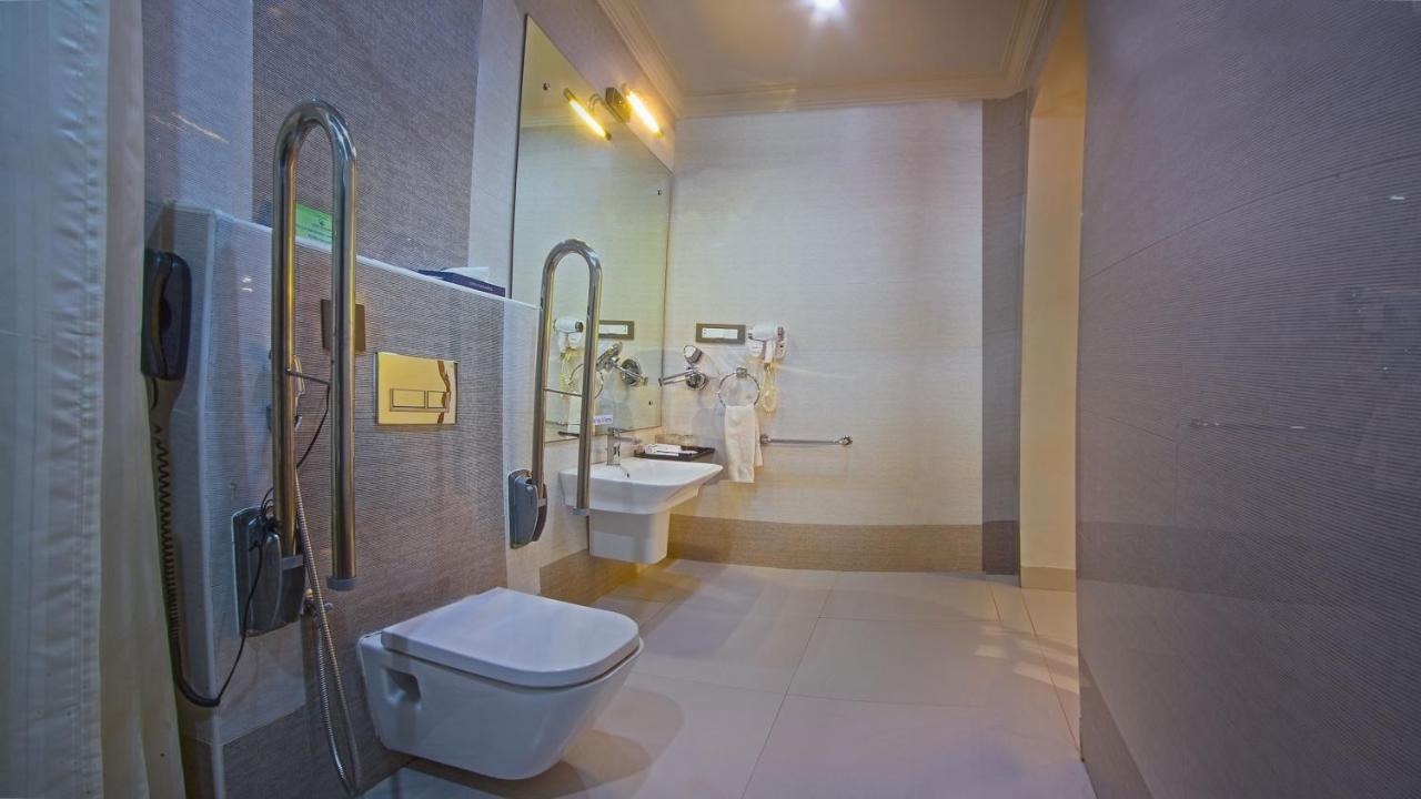 Contour Backwaters Hotel Resort & Convention Centre Ramankari Bagian luar foto